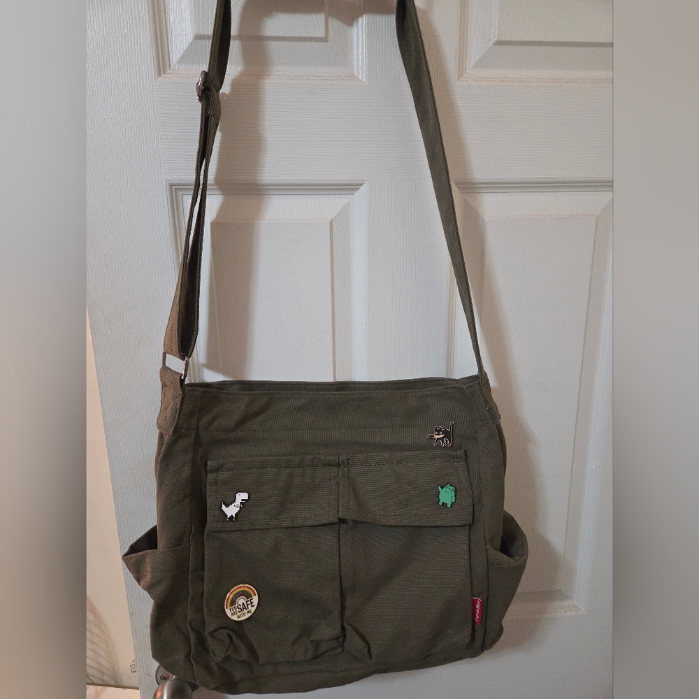 Captain Blues Army Green Canvas Messenger Bag.